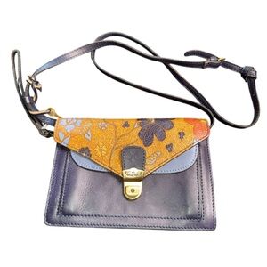 New Patricia Nash Navy Floral Crossbody Bag